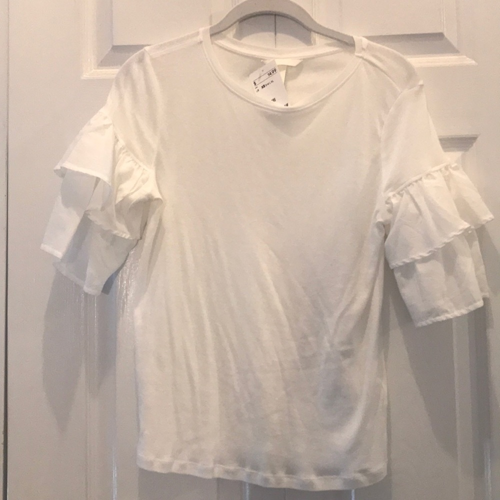 H&M cream ruffle sleeve T-shirt size xs
